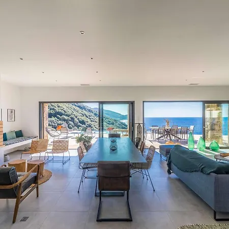 Villa D'architecte - Piscine - Vue *