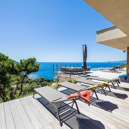Villa D'architecte - Piscine - Vue *