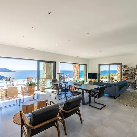 D'architecte - Piscine - Vue Villa *